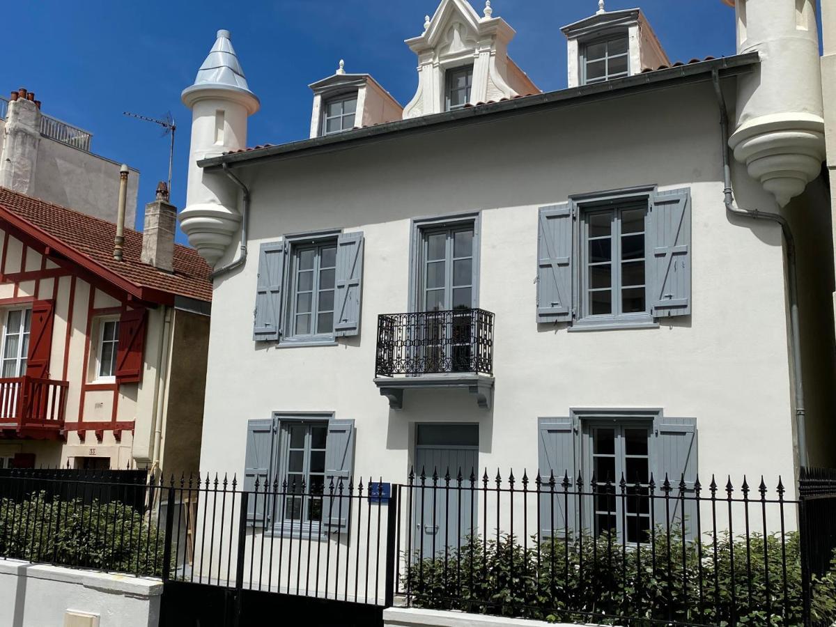 Hotel Les Tourelles Biarriz Exterior foto