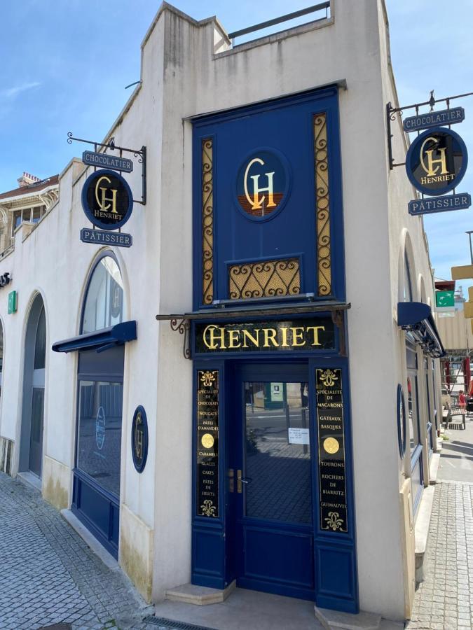 Hotel Les Tourelles Biarriz Exterior foto